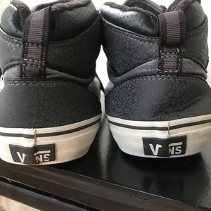 Men’s high top Vans size 8.5 charcoal canvas